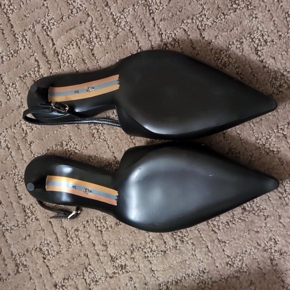 Sam Edelman black sling back kitten heels, size 8 - Picture 3 of 4